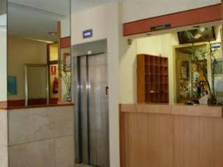 Hostal Liste Station A Coruna Exterior photo